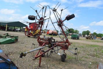 Main image Hesston 3717