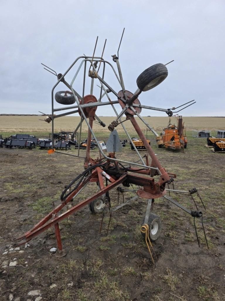 Hesston 3717 Equipment Image0
