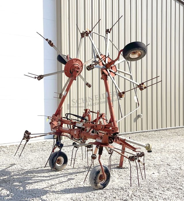 Image of Hesston 3717 equipment image 4