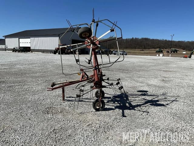 Image of Hesston 3717 equipment image 1