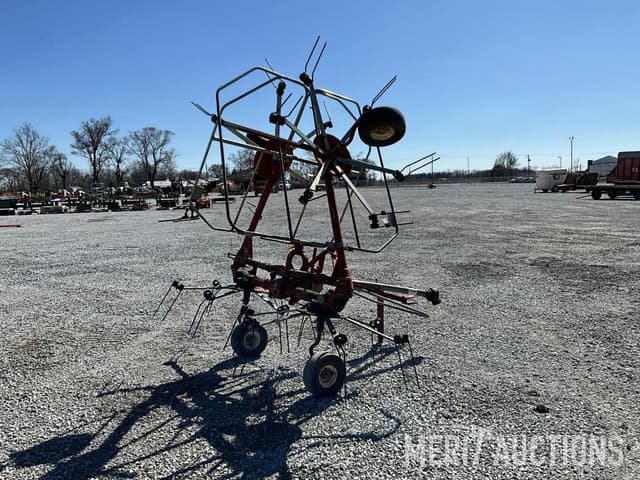 Image of Hesston 3717 equipment image 4