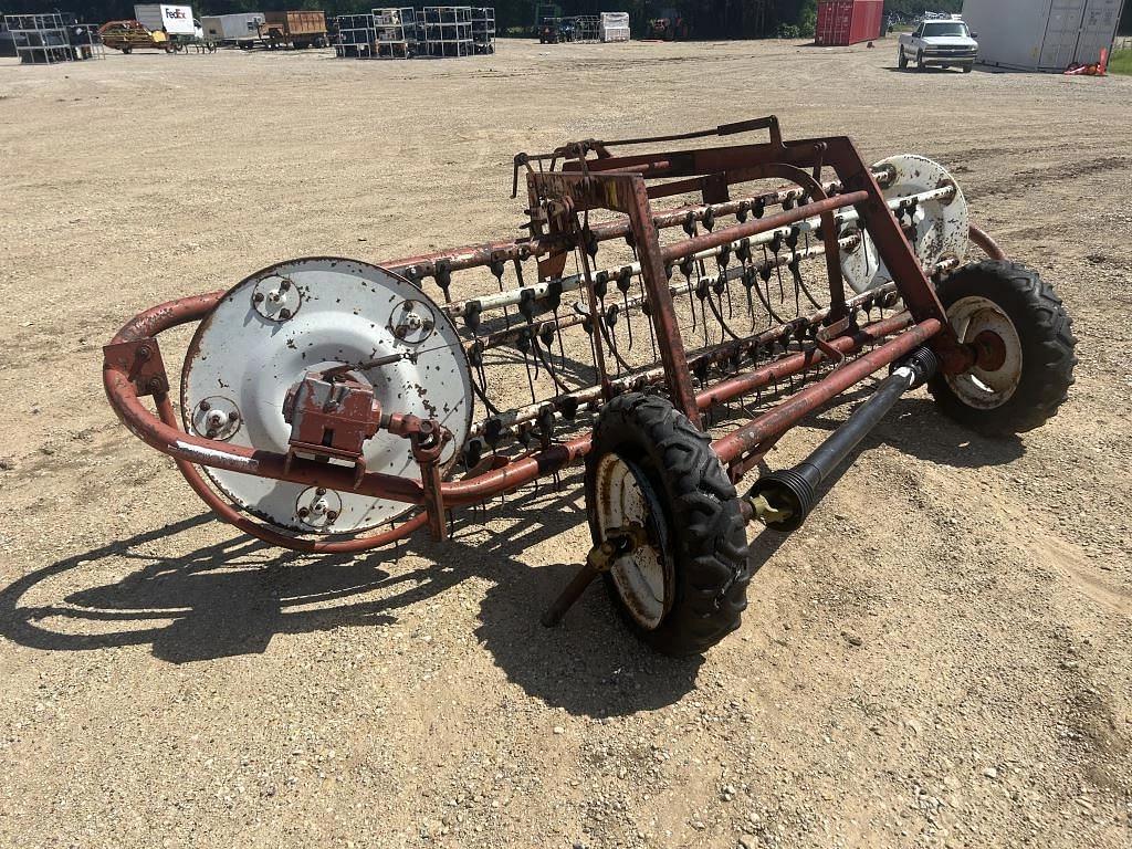 Image of Hesston 3900 Image 1