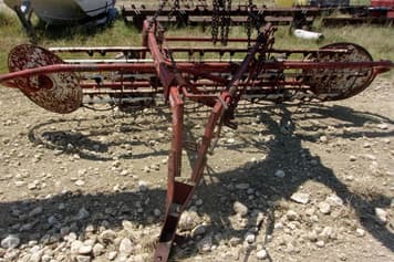 Main image Hesston 3900