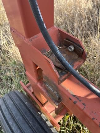 Image of Hesston 3983 equipment image 3