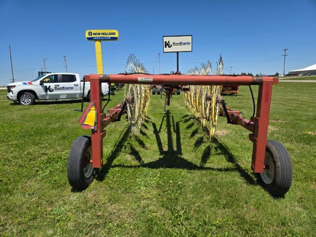 Image of Hesston 3983 equipment image 4