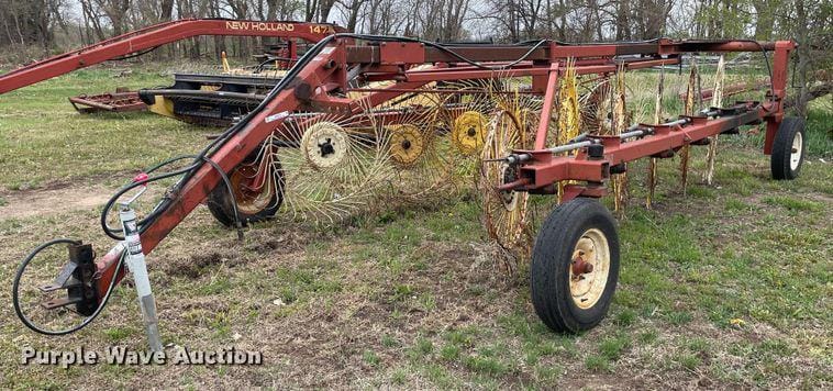 Main image Hesston 3983