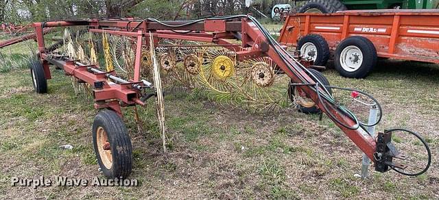 Thumbnail image Hesston 3983 2
