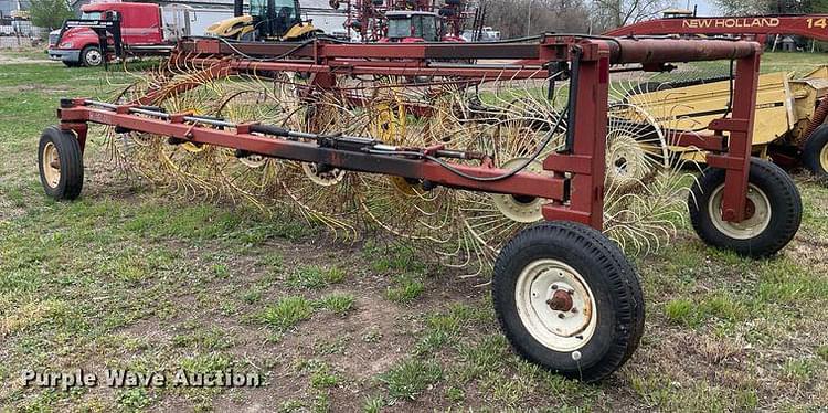 Main image Hesston 3983 6