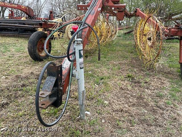 Thumbnail image Hesston 3983 8