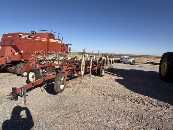 Image of Hesston 3991 equipment image 1