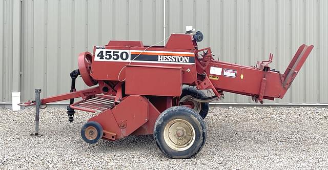Image of Hesston 4550 equipment image 3