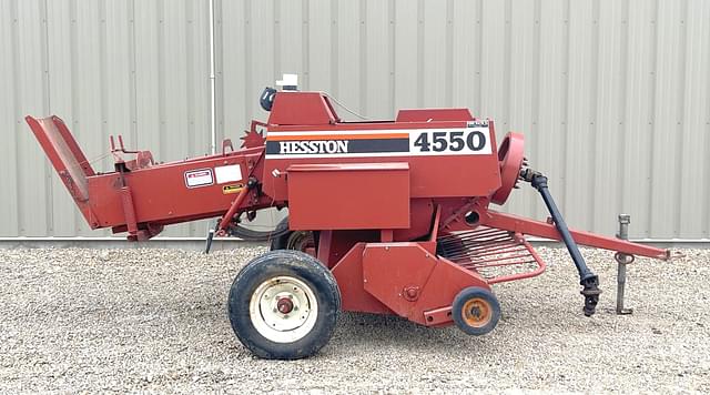 Image of Hesston 4550 equipment image 2