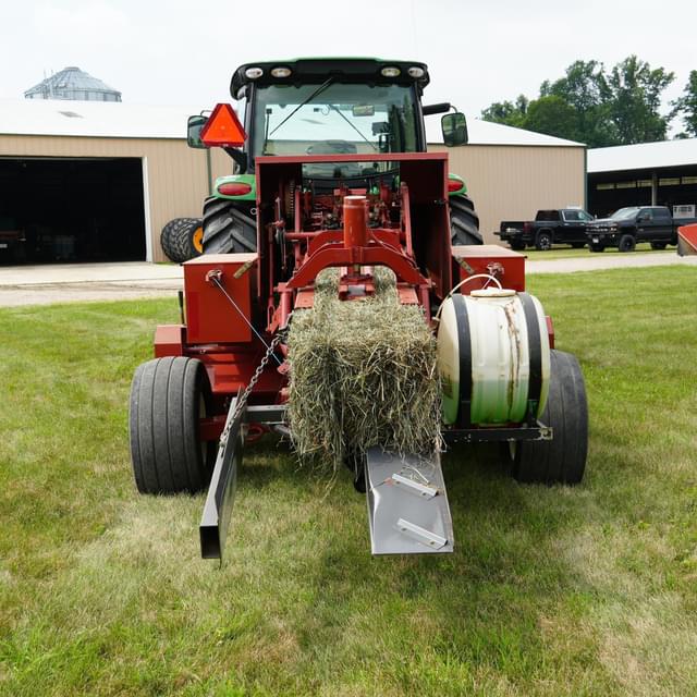 Image of Hesston 4590 equipment image 3