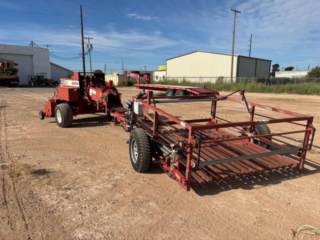 Image of Hesston 4590 equipment image 4