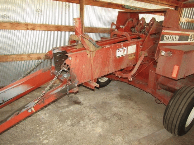 Image of Hesston 4590 equipment image 2