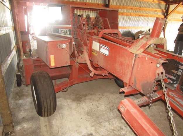 Image of Hesston 4590 equipment image 3