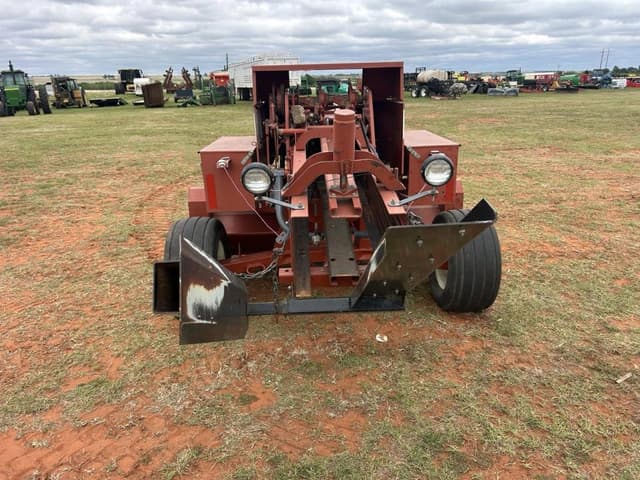 Image of Hesston 4590 equipment image 3