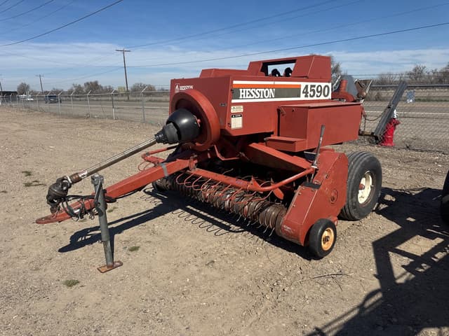 Image of Hesston 4590 equipment image 1