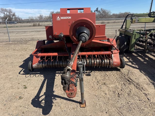 Image of Hesston 4590 equipment image 4