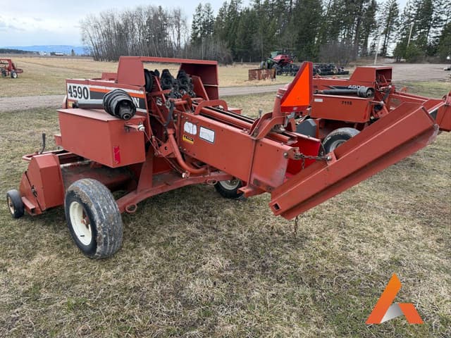 Image of Hesston 4590 equipment image 2