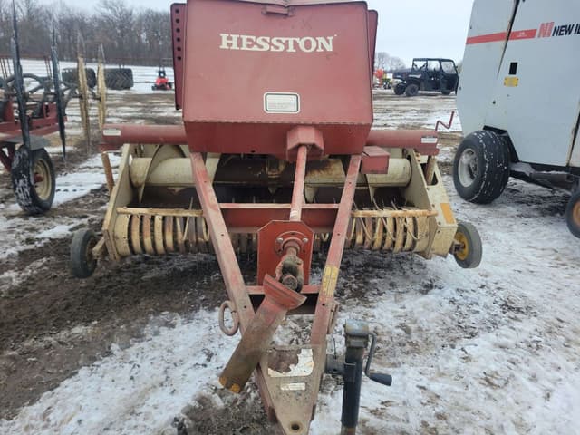 Image of Hesston 4600 equipment image 2