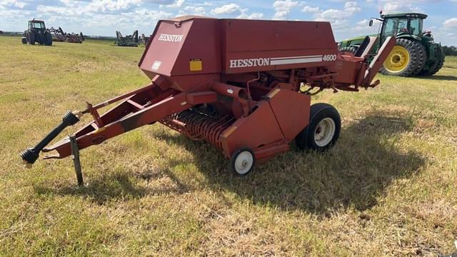 Image of Hesston  4600 equipment image 1