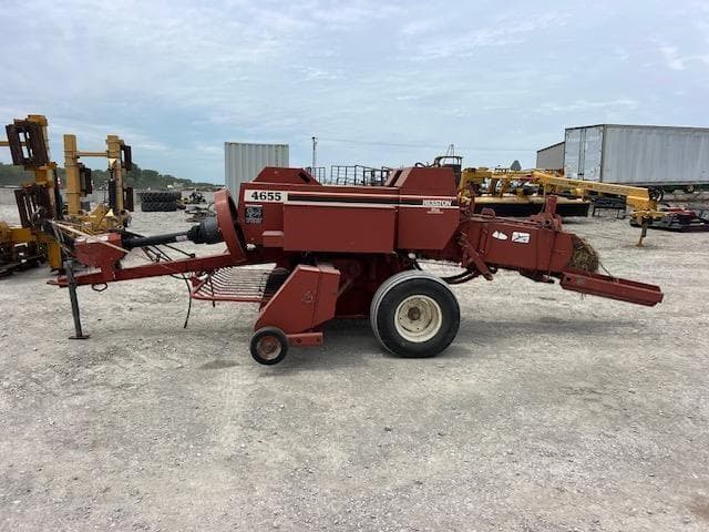 Image of Hesston 4655 equipment image 2
