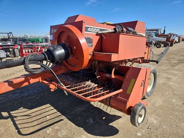 Image of Hesston 4655 equipment image 3