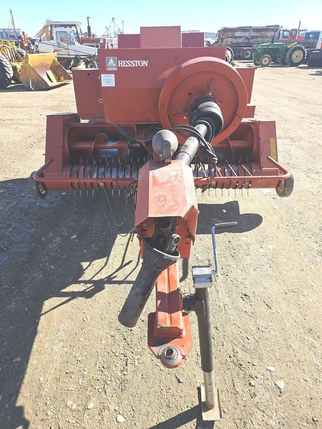 Image of Hesston 4655 equipment image 2