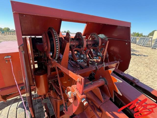 Image of Hesston 4655 equipment image 4