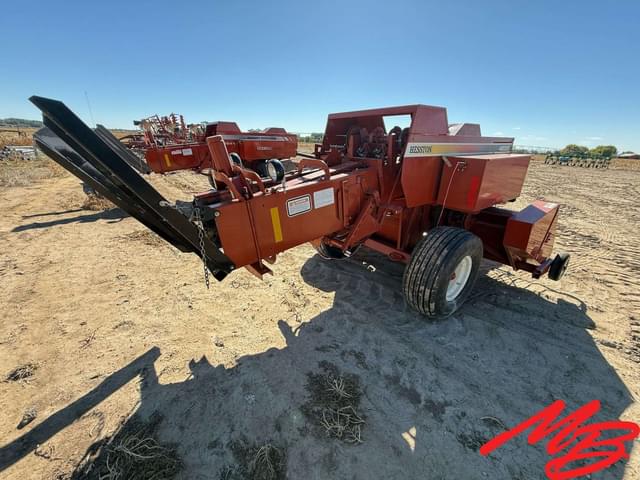 Image of Hesston 4655 equipment image 3