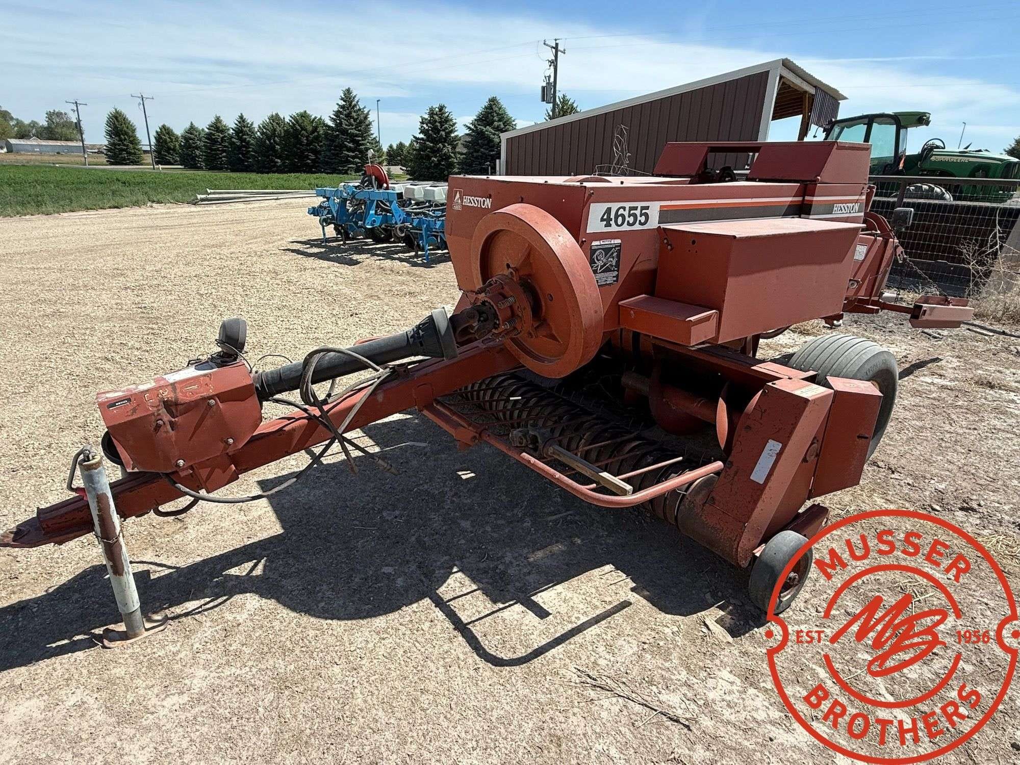 Hesston 4655 Equipment Image0