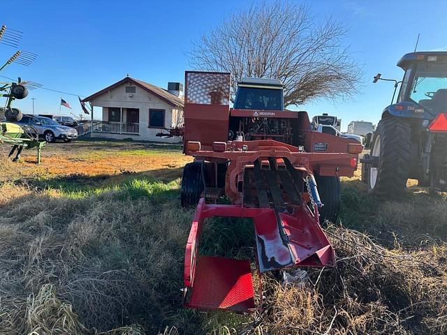 Image of Hesston 4690 equipment image 2