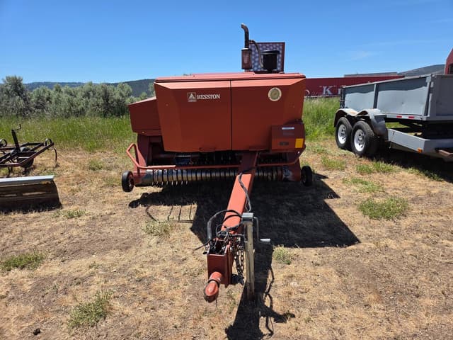 Image of Hesston 4690 equipment image 1