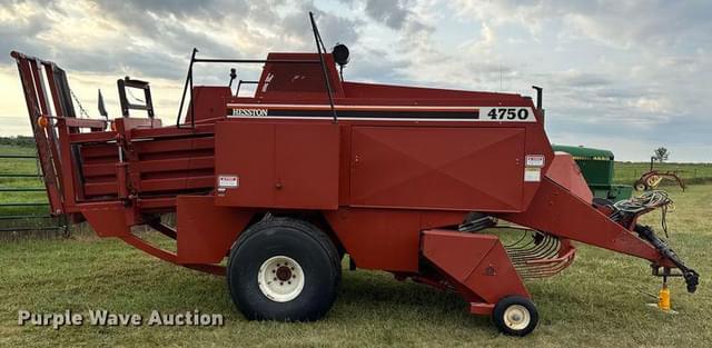 Image of Hesston 4750 equipment image 3