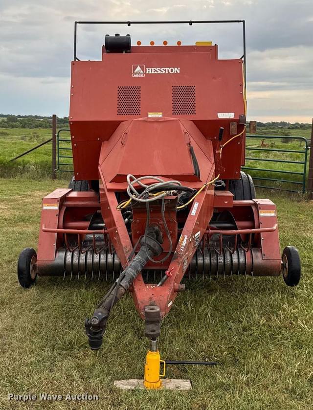 Image of Hesston 4750 equipment image 1