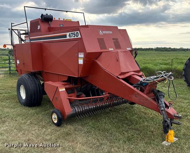 Image of Hesston 4750 equipment image 2