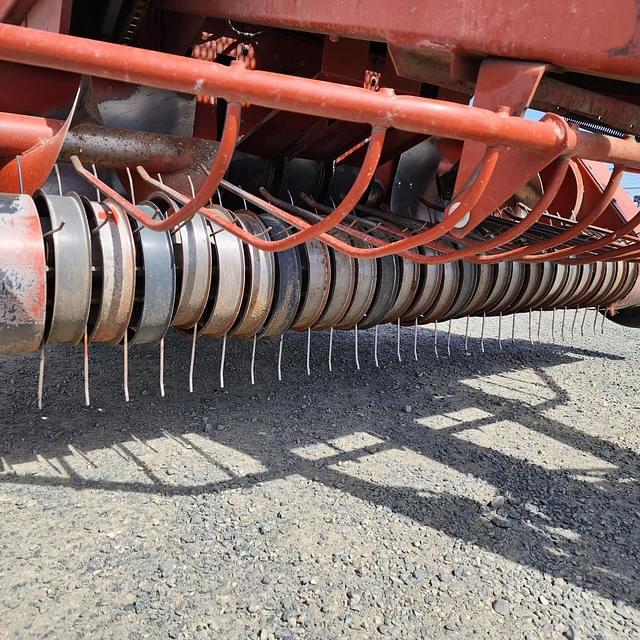 Image of Hesston 4755 equipment image 4