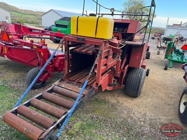 Image of Hesston 4755 equipment image 4