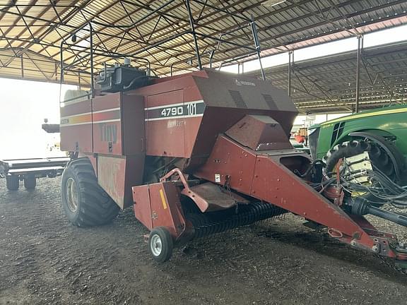 Image of Hesston 4790 equipment image 3