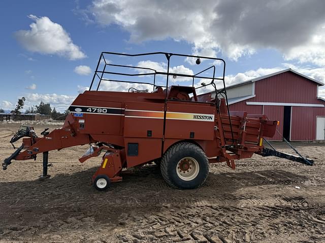 Image of Hesston 4790 equipment image 1