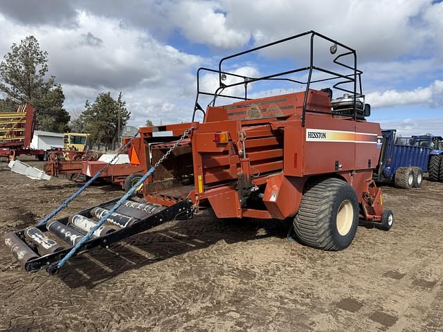Image of Hesston 4790 equipment image 4