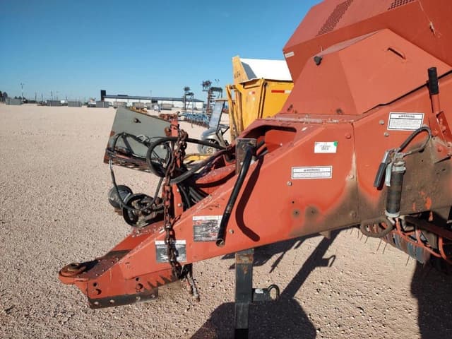 Image of Hesston 4790 equipment image 4