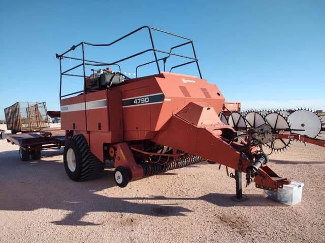Image of Hesston 4790 equipment image 3