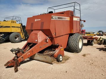 Main image Hesston 4910