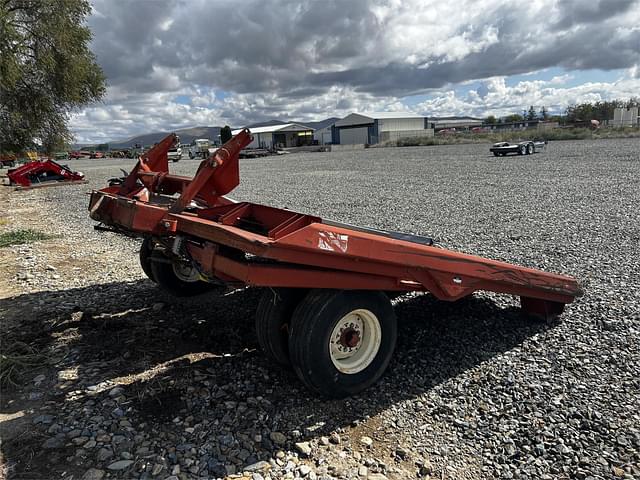 Image of Hesston 4920 equipment image 2