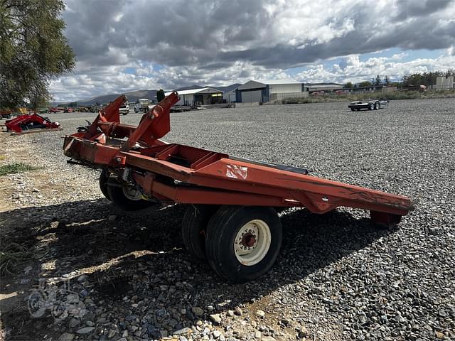 Image of Hesston 4920 equipment image 2