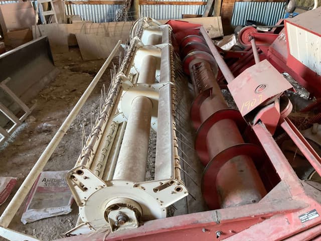Image of Hesston 520 equipment image 4