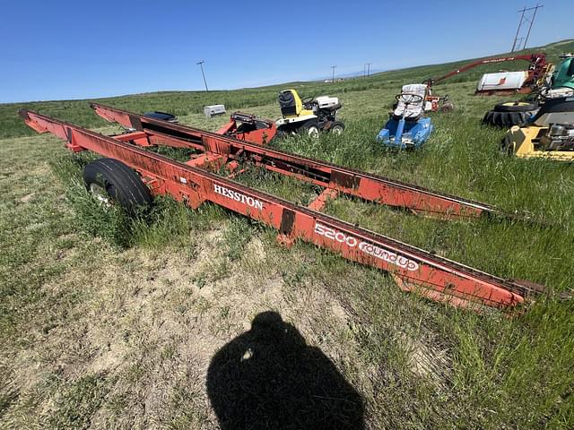 Image of Hesston 5200 equipment image 2