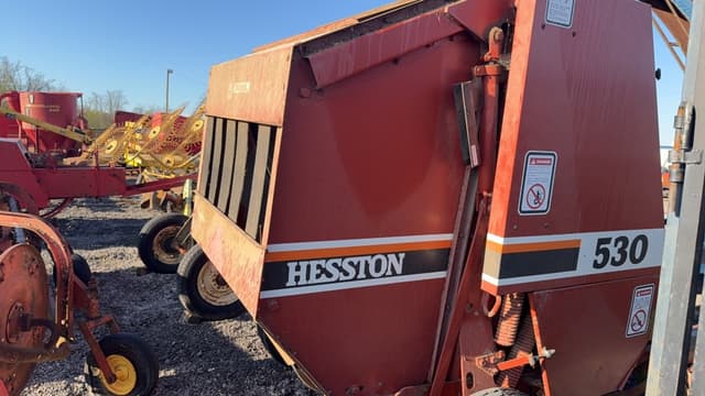 Image of Hesston 530 equipment image 4